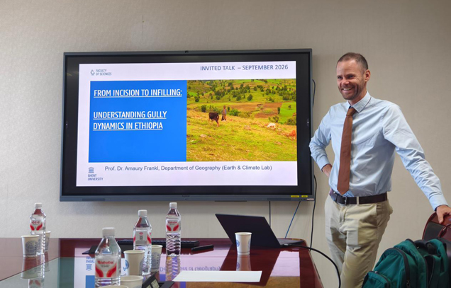 Professor Amaury Frankl from Ghent University Visits IARRP, CAAS for Academic Exchanges